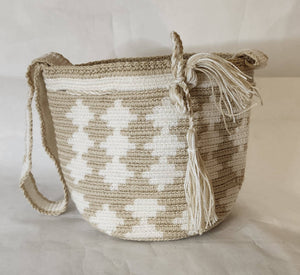 Clara Small Crochet Wayuu Crossbody Bag