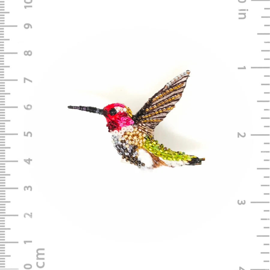 Trovelore  Sparkling Hummingbird Brooch Pin